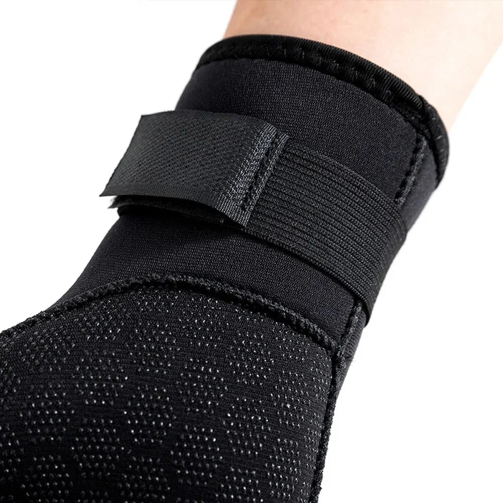 3mm Neoprene Diving Gloves – Warm, Anti-Slip & Waterproof for Fishing, Diving & Water Sports